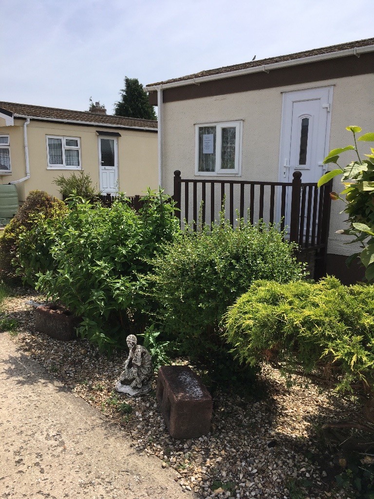 Residential Park Home For Sale Littlehampton in Wick, West Sussex