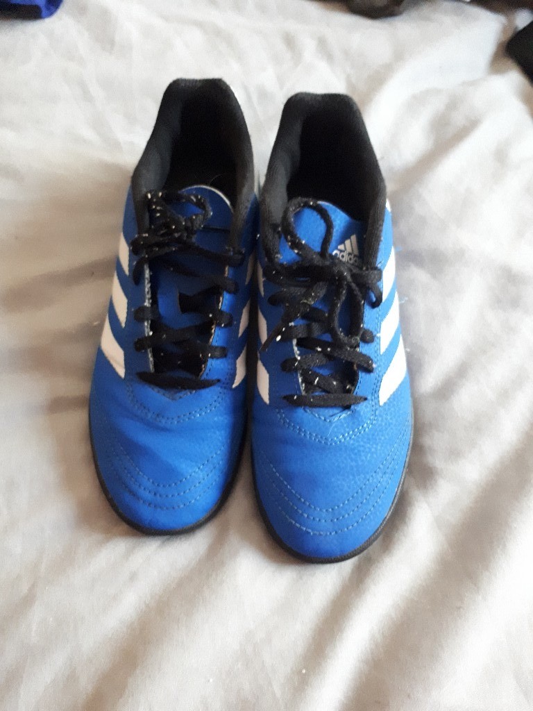 adidas trainers size 5 boys adidas trainers size 5 boys