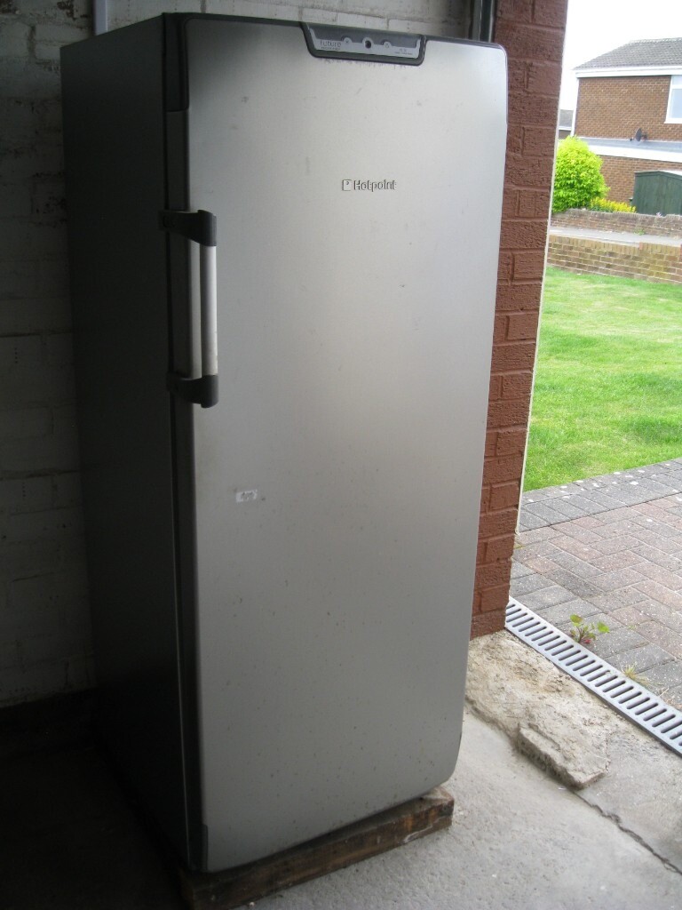 Hotpoint FZ150 Upright Freestanding FrostFree Freezer In Grey/Silver