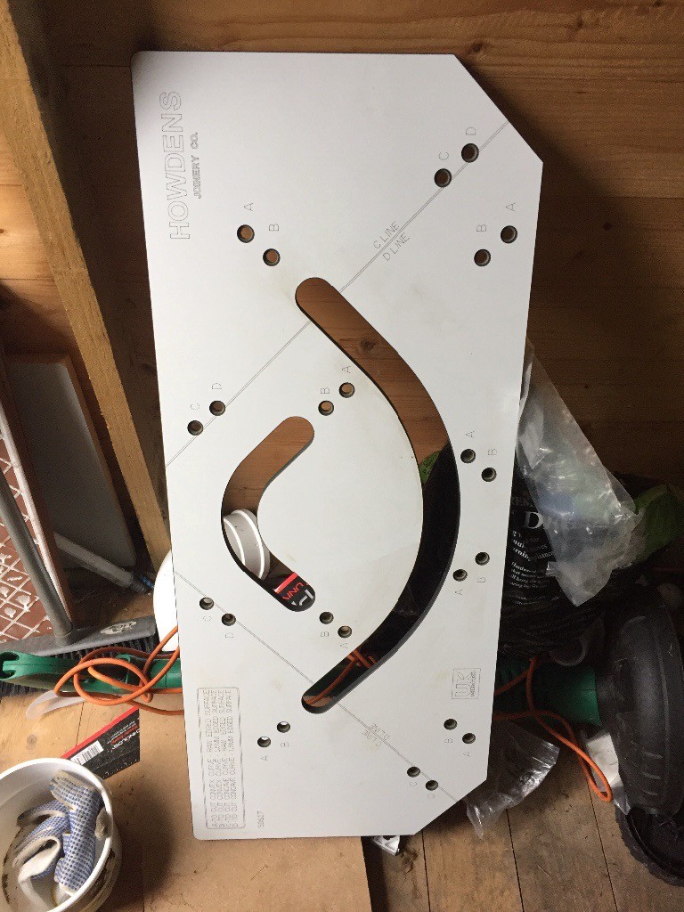Howdens curved worktop jig used for 2 cuts no longer needed in