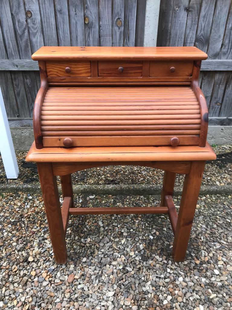Solid pine small roll top desk (can deliver) in Norwich, Norfolk