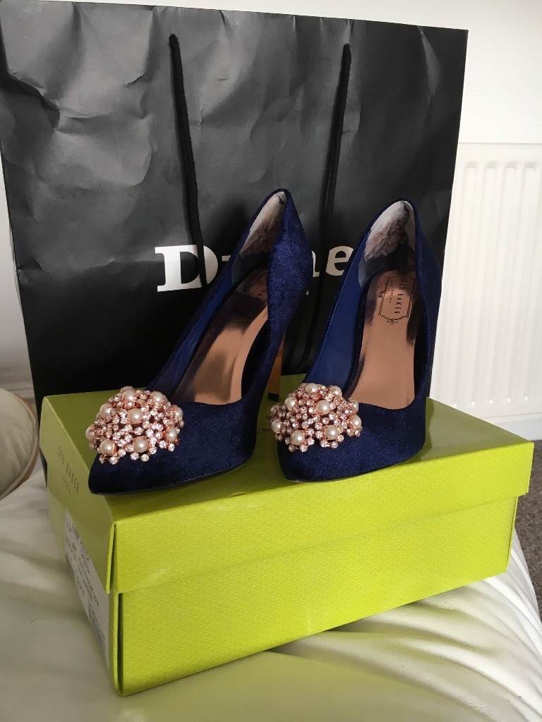 Ted Baker Navy Velvet Peetch Shoes Size 6 Rose Gold Heel And