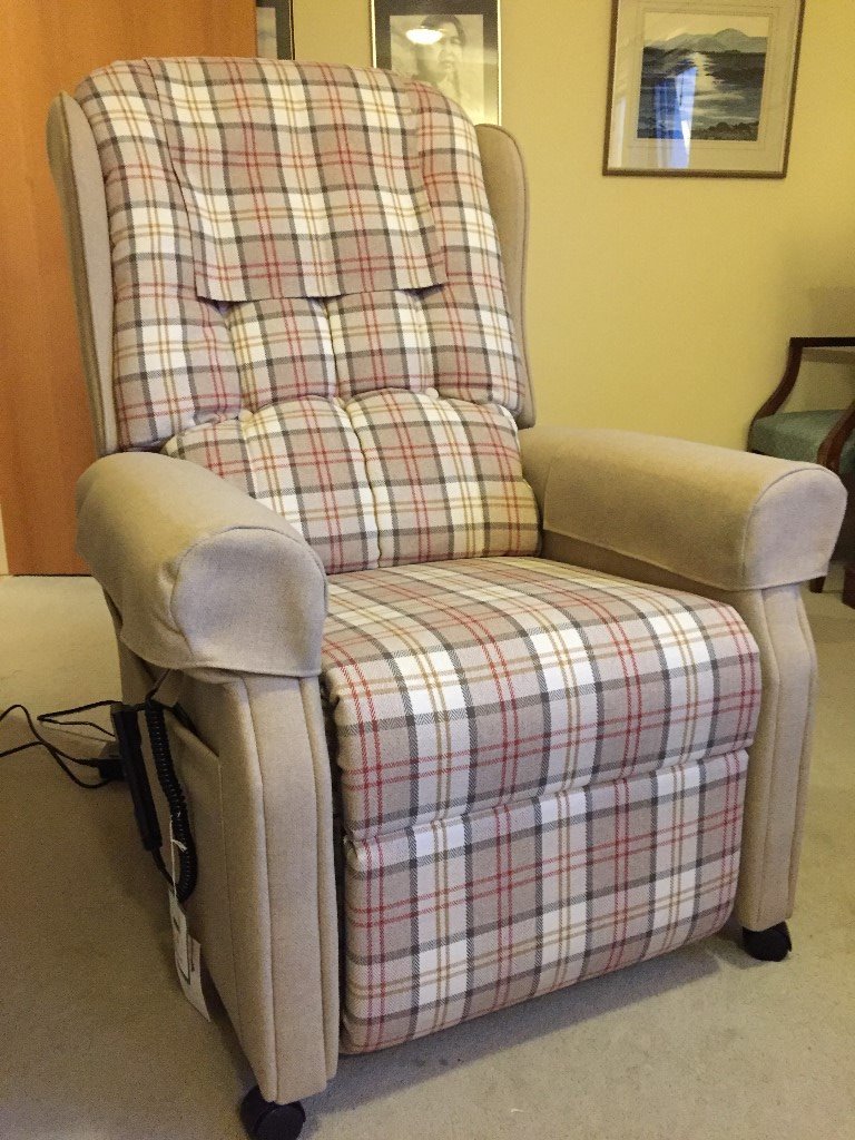 Ableworld Cheshire Button Back electric riser recliner chair (medium