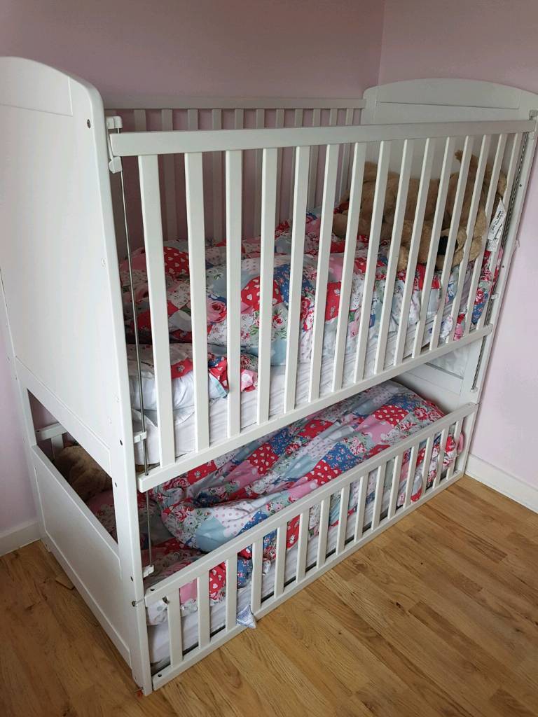 Stapelledikant Van Bunk Cot Company at Linda Delp blog