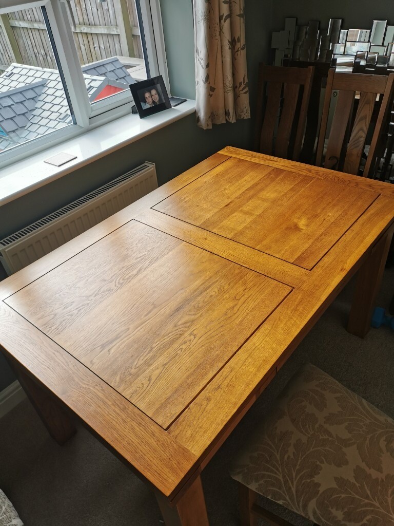 Solid wood extendable dining table 6 chairs in 