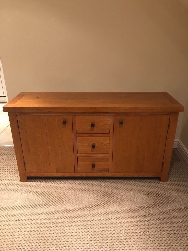 Oak furniture land large sideboard fantastic condition in Birmingham