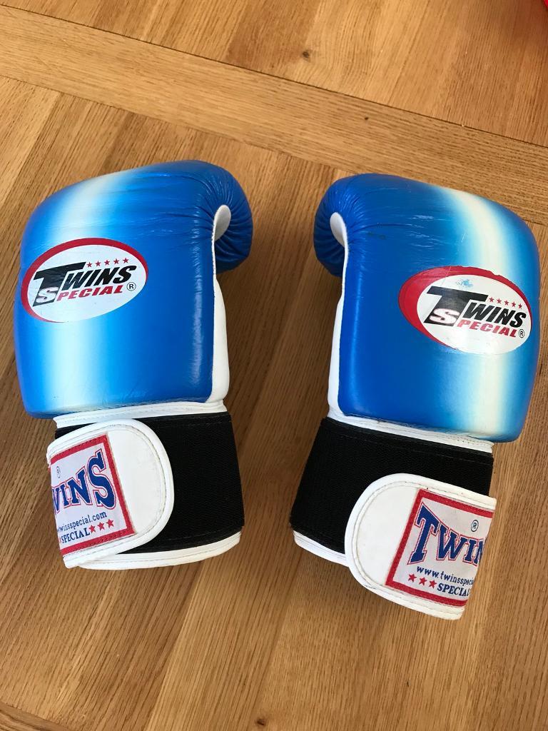 Twins special 14oz boxing gloves in Knowle, Bristol Gumtree