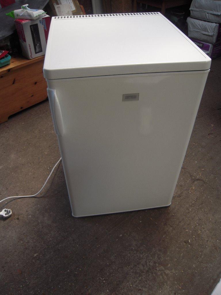 Zanussi undercounter fridge freezer TT1504S in Croydon, London Gumtree