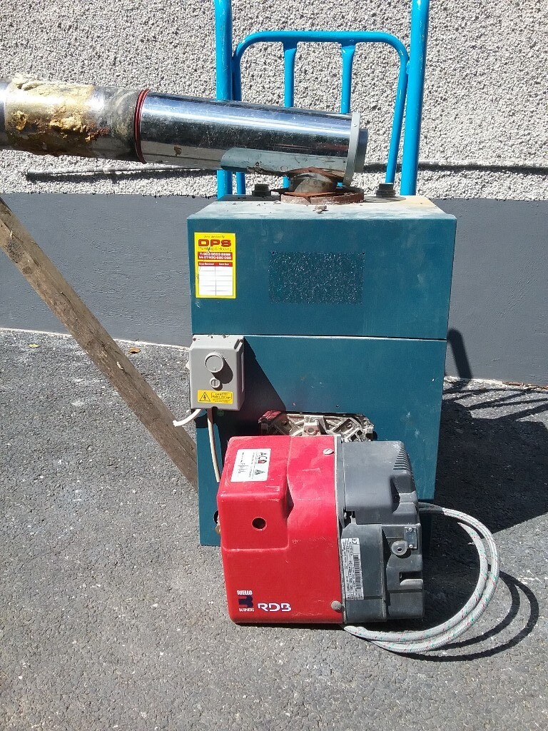 Warmflow 70/90 Oil fired boiler in excellent condition burner in full