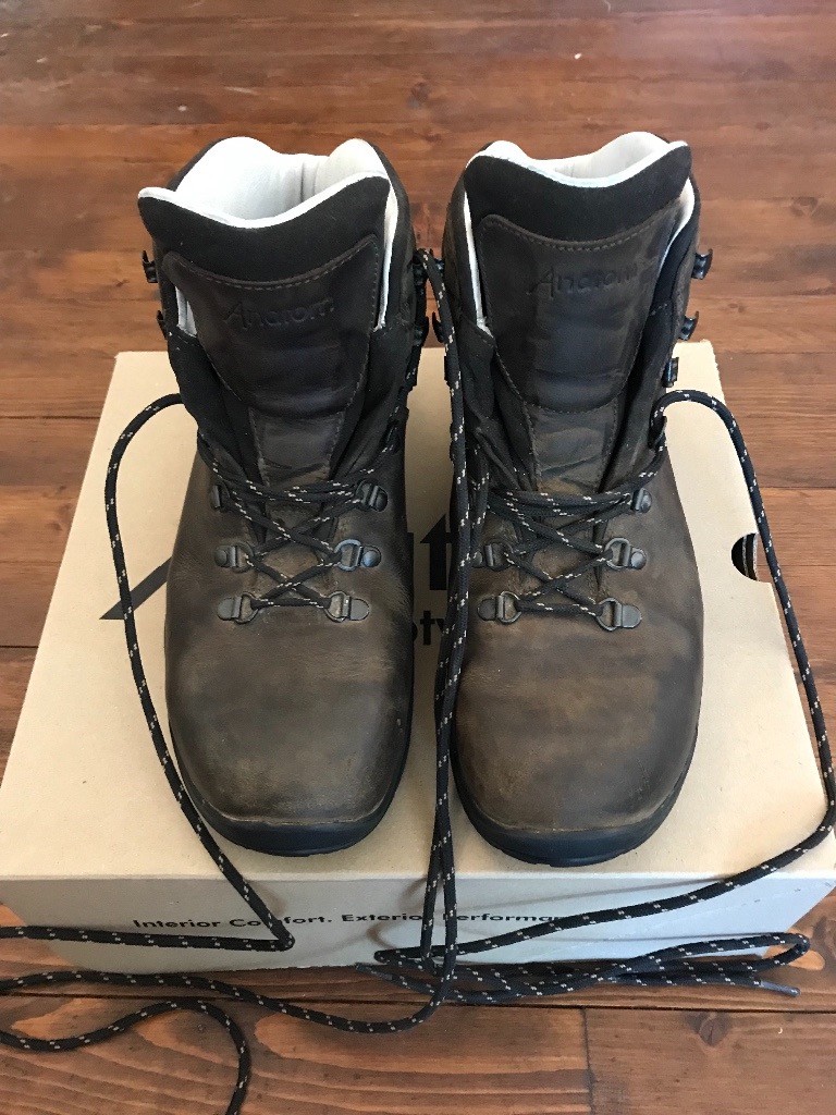 Boxed Anatom Brown leather Men’s Q2 Classic hiking boot UK 9 Euro 43 in Perth, Perth and