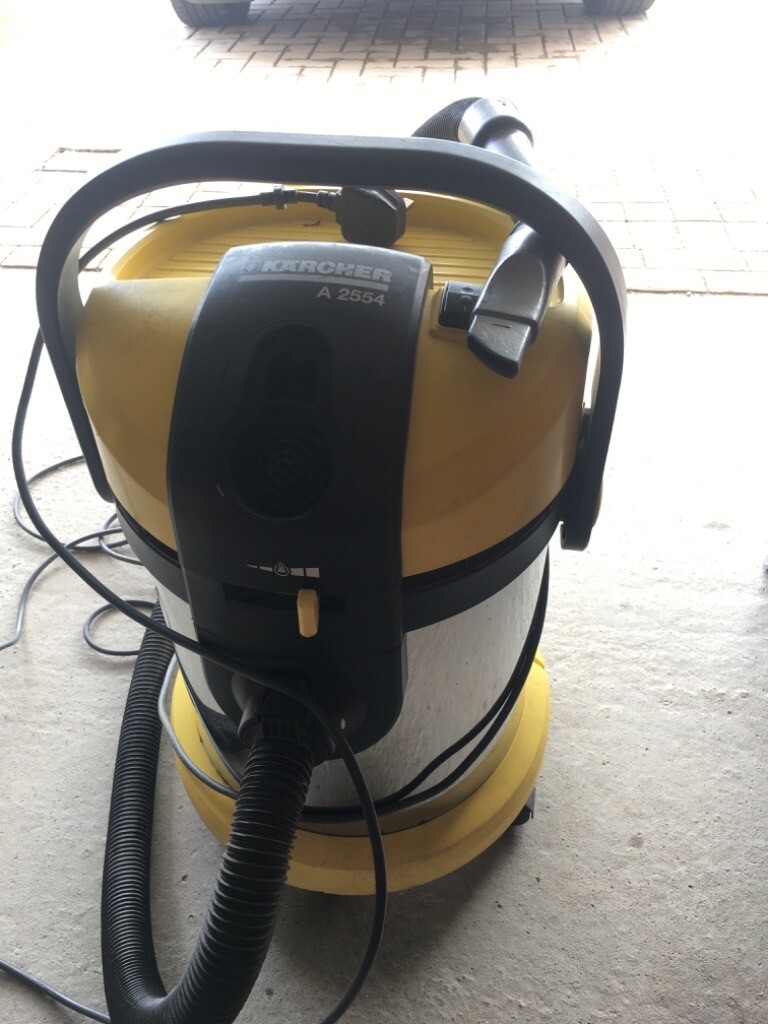 Karcher wet and dry vacuum cleaner. in Looe, Cornwall Gumtree