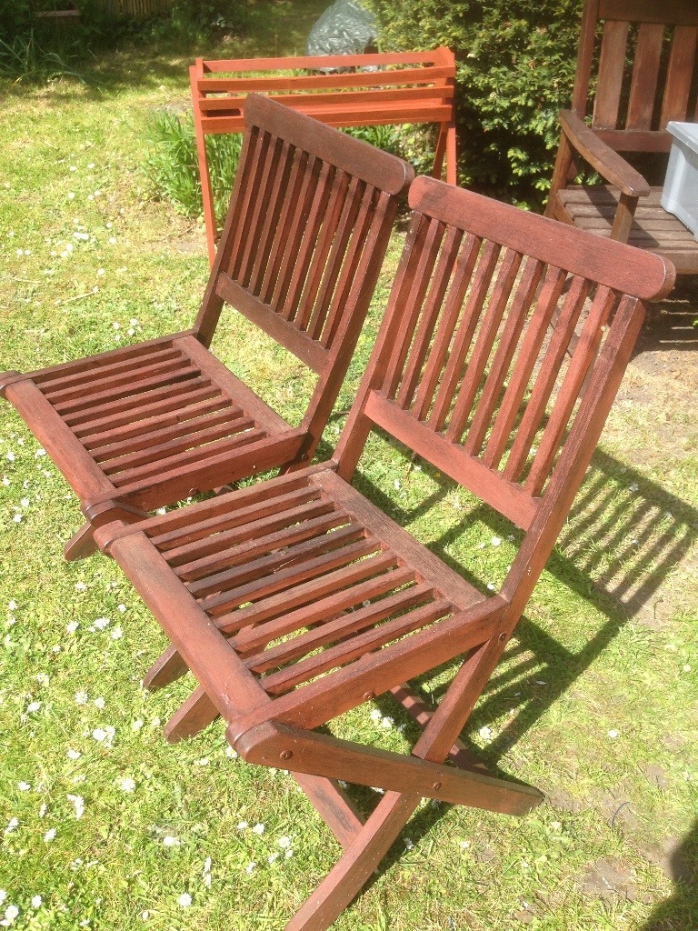 NICE PAIR OF TEAK FOLDING GARDEN CHAIRS | in Norwich, Norfolk | Gumtree