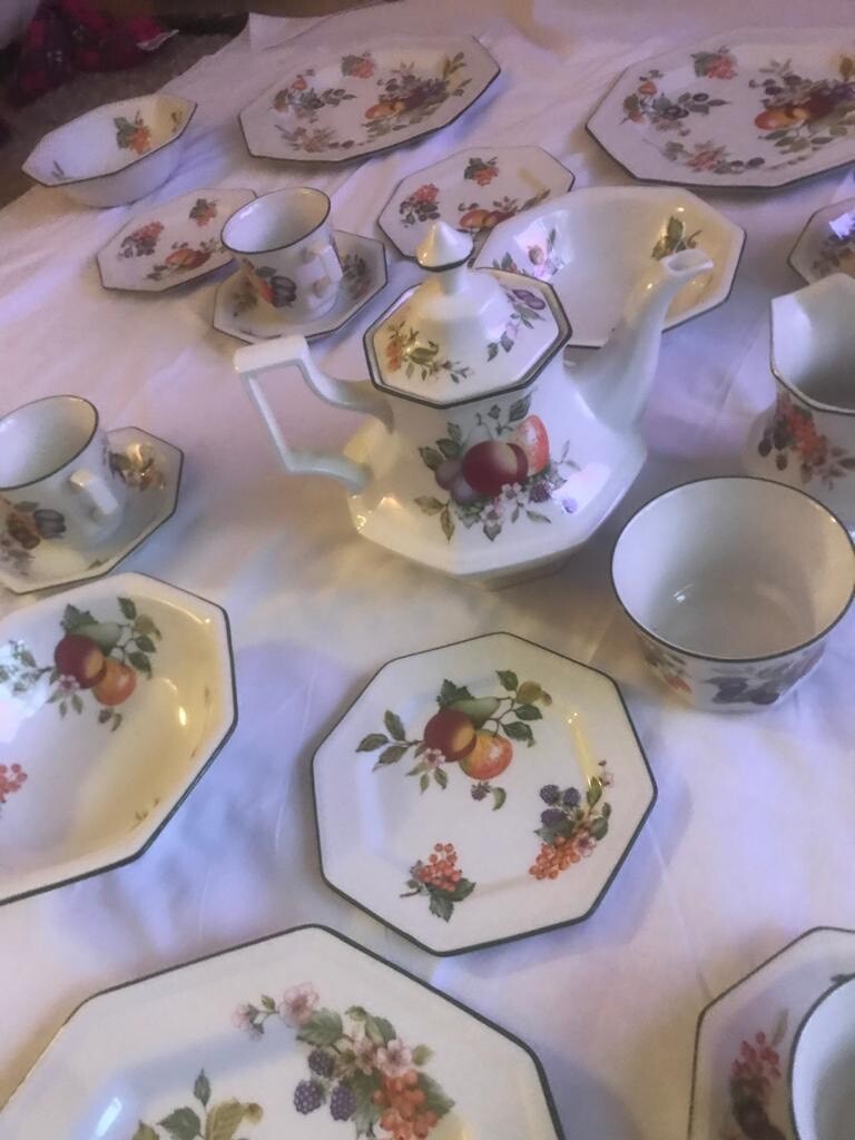 Johnson Brothers Fresh Fruit dinner service in Huyton, Merseyside
