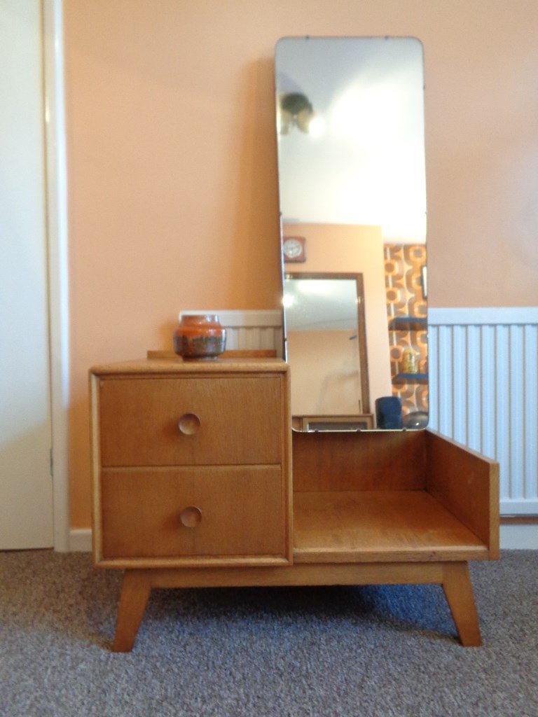 Meredew, Vintage 1960's Oak Dresser with Mirror in Birstall, Leicestershire Gumtree