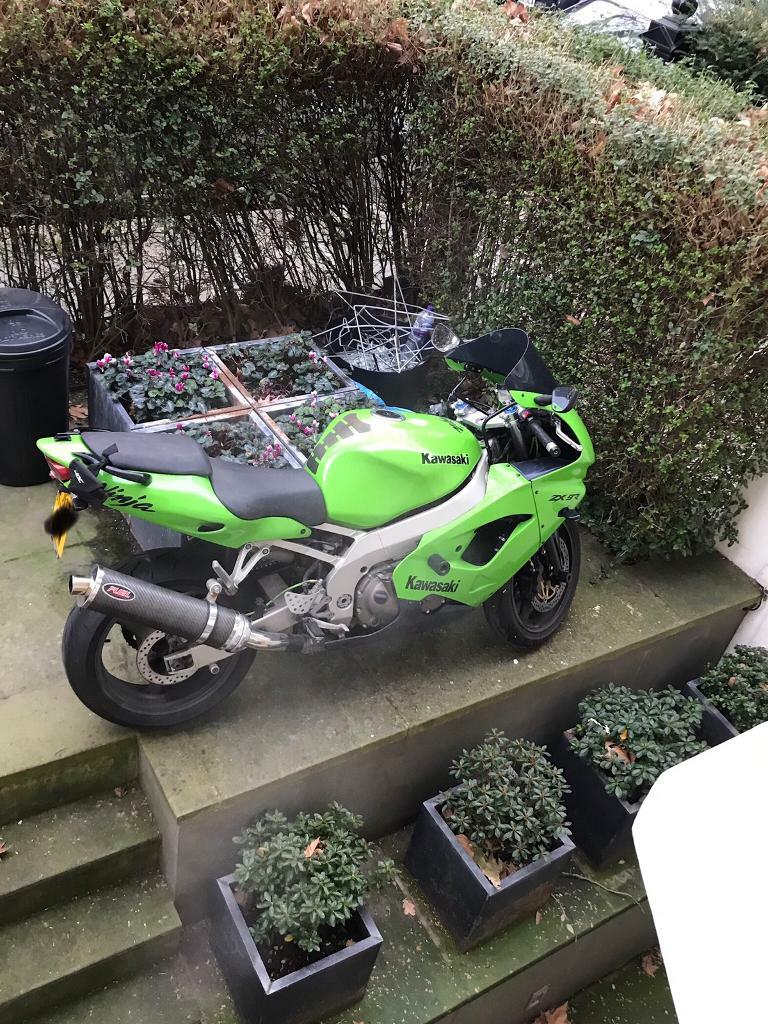 kawasaki ninja 900cc price