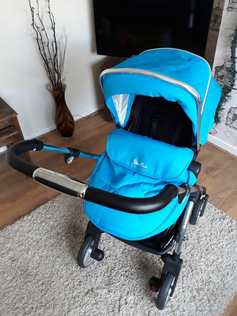 Silver Cross Wayfarer Pram/Car seat and accessories in Burry Port