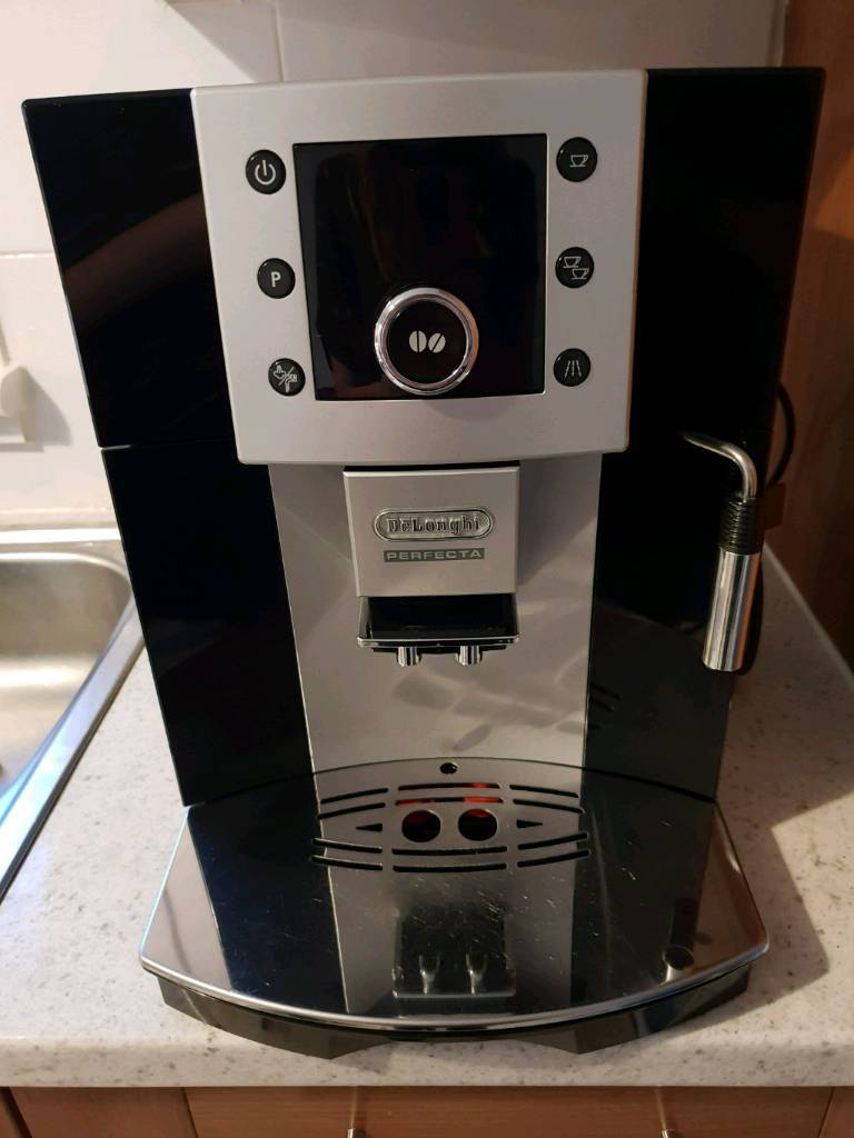delonghi perfecta 5400 coffee machine in Milton of Campsie, Glasgow