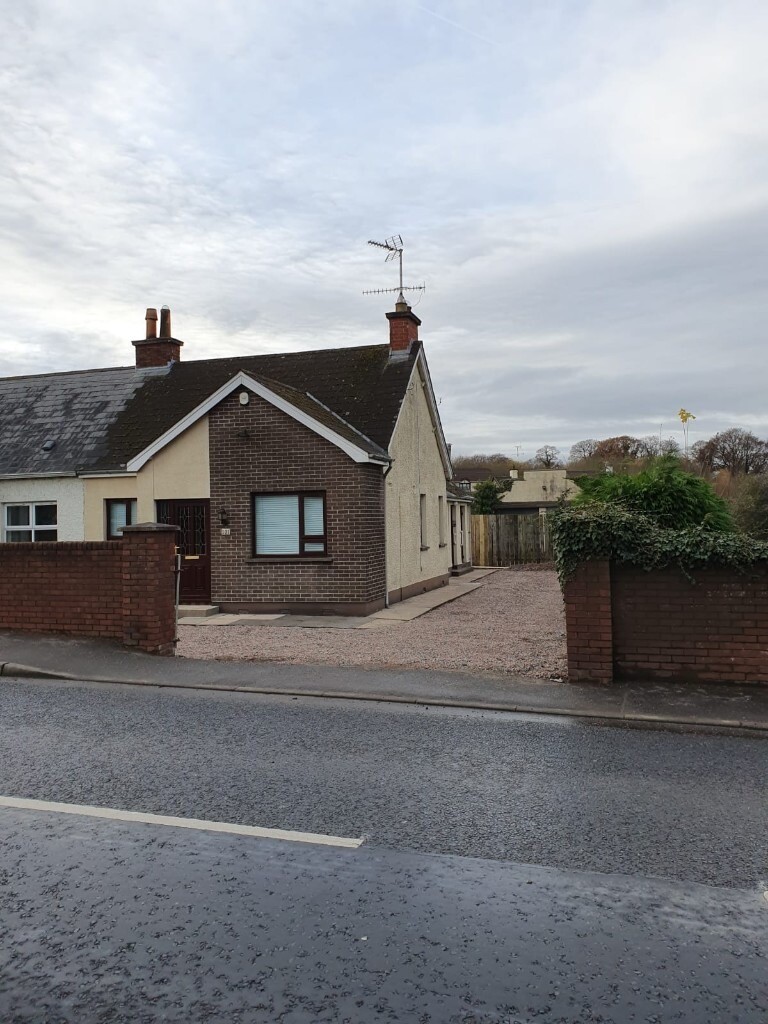 3 Bedroom Bungalow to rent (2 minute walk to nearest spar shop) in