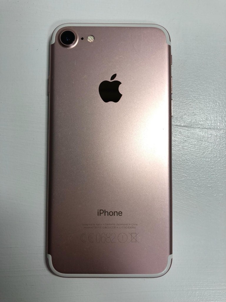 Apple iPhone 7 128gb Rose Gold (O2) in Bristol City