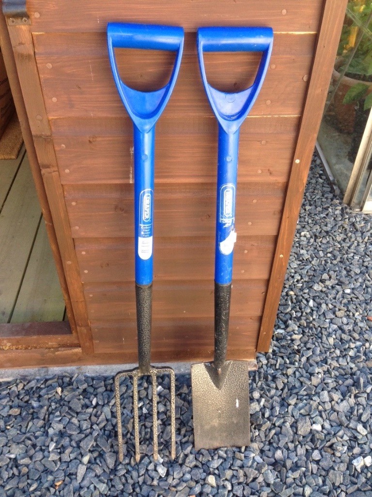 Garden spade and grape/fork in Inverurie, Aberdeenshire Gumtree