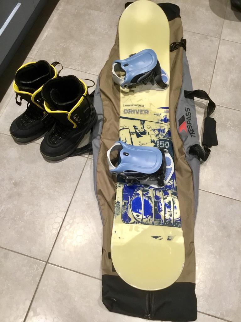 Salomon Driver Snowboard (150cm) with bindings, boots and travel bag