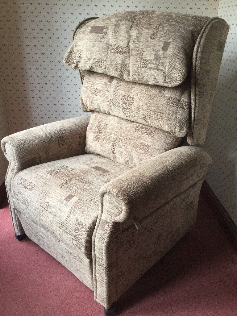 The Cheshire Dual Motor Rise & Recline Chair by AJ Way Large size
