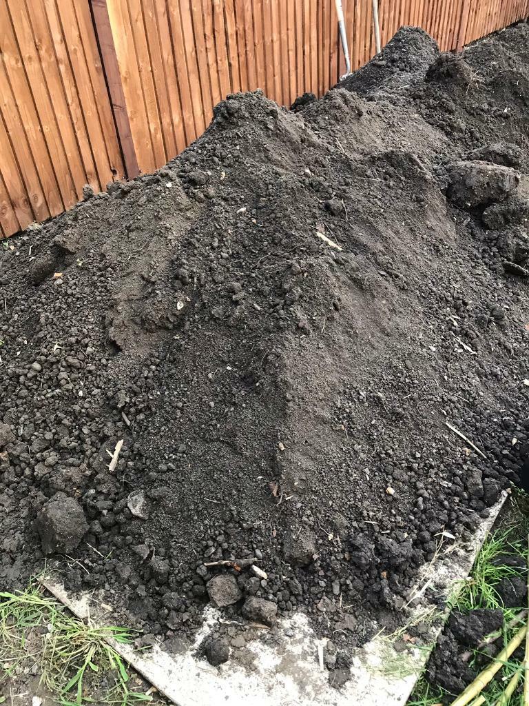 Free 6 bags of soil in Morden, London Gumtree