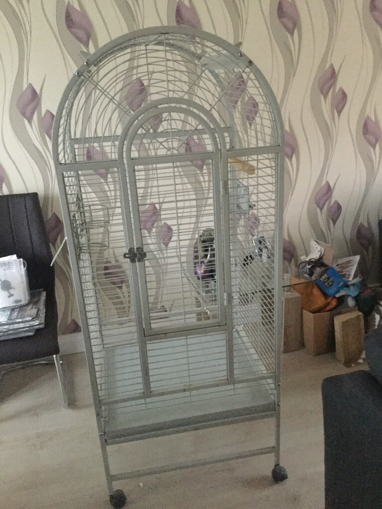 Large parrot cage on wheels in Thornliebank, Glasgow Gumtree