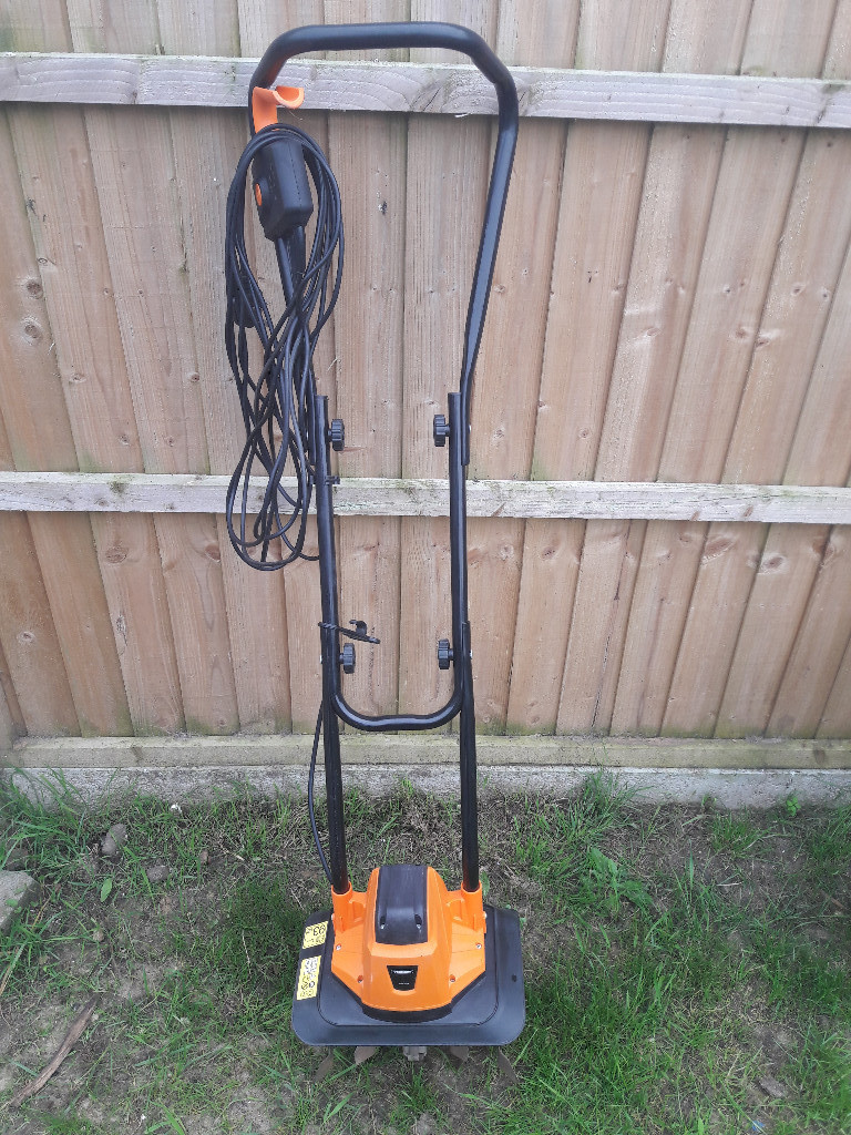 VonHaus Electric Tiller 1050W Garden Soil Cultivator / Rotavator in