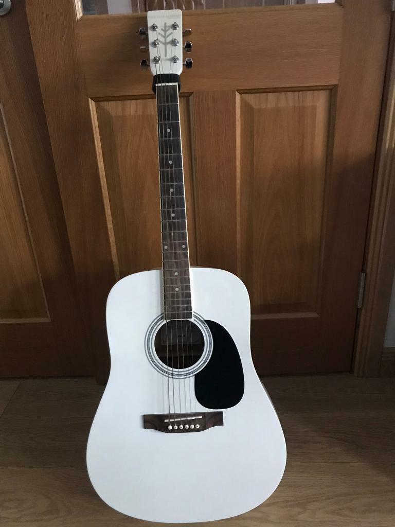 White acoustic guitar | in Leven, Fife | Gumtree
