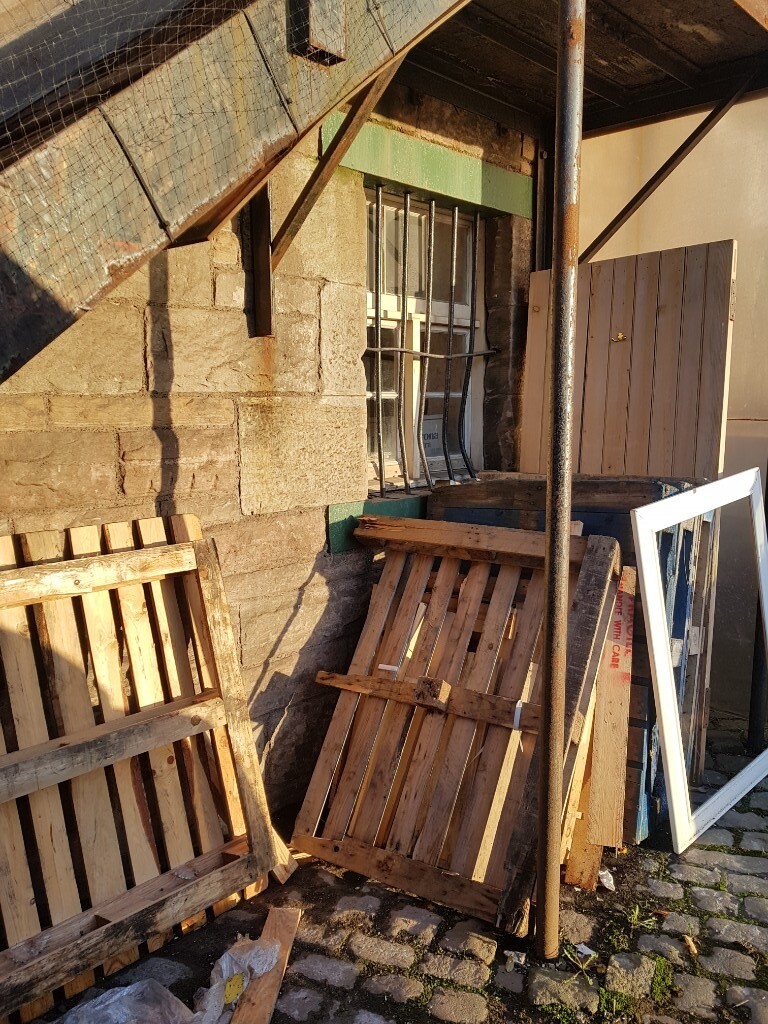 5 or 6 Wooden Pallets & Scrap Wood in Edinburgh Gumtree