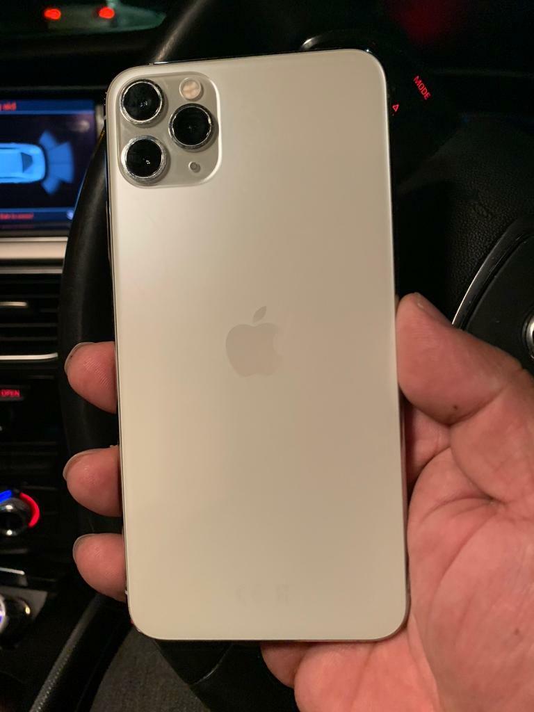 Apple IPhone 11 Pro Max 64 GB silver unlocked | in Cathcart, Glasgow