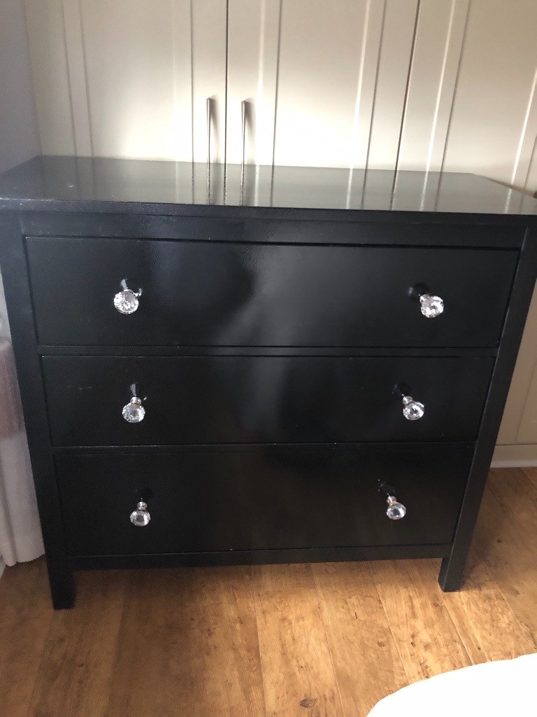 Black Gloss Chest Of Drawers In Broughton Buckinghamshire