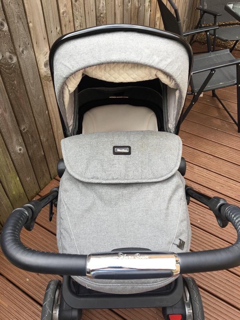 Silver Cross Wayfarer pram and buggy set in East Craigs, Edinburgh
