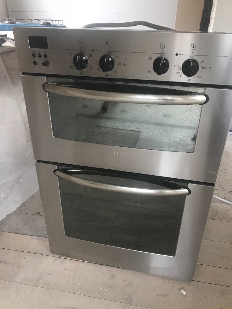 Bosch electric built in double oven used. in Whitley Bay, Tyne and