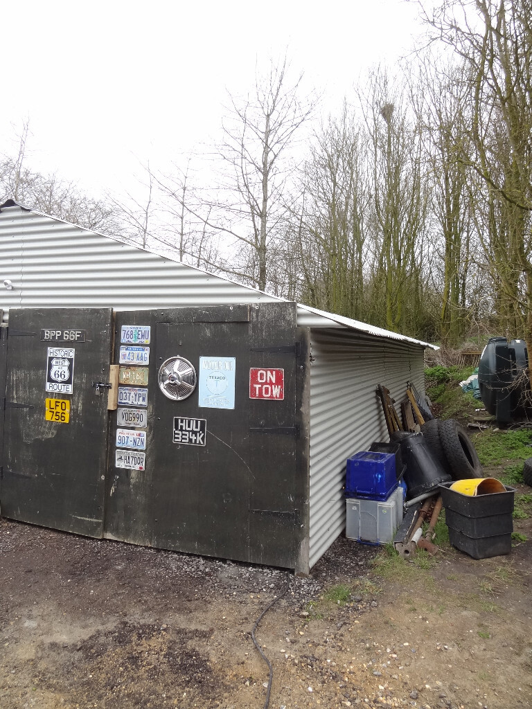 Barn Storage Office Unit 20ft x 20ft Tring Area Light and Pow
