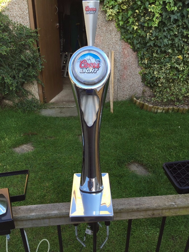 Coors Light condensing and illuminated Beer Pump ideal for home bar or