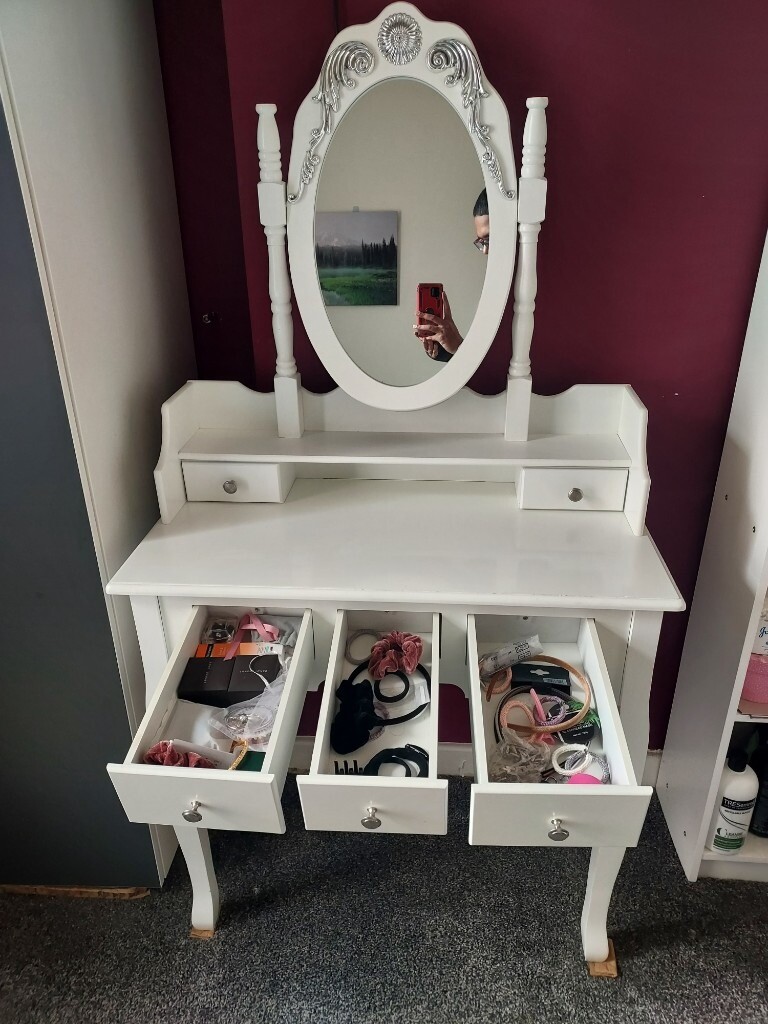 Laura James Capri White Dressing Table With Mirror in