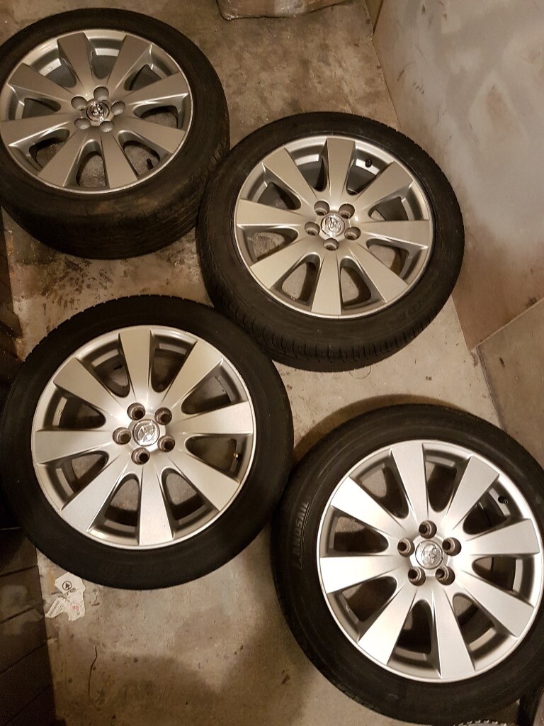 17 inch Toyota Avensis alloy wheels with tyres 215/50/17 in