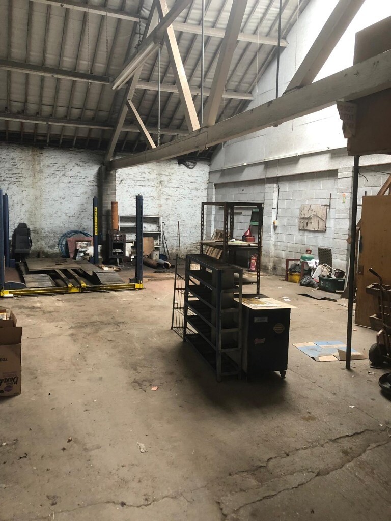 (INCL. SMALL OFFICE) 1240SQ.FT TO RENT IN KEYNSHAM in