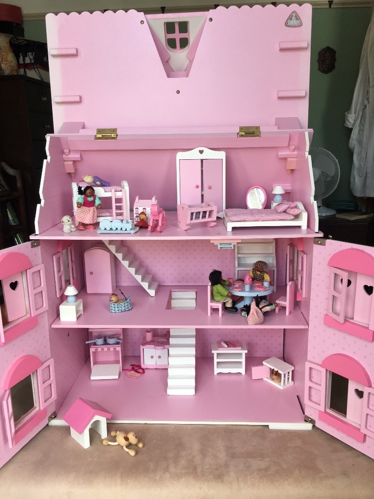 Stunning Dolls House Rose Cottage With Furniture And Dolls In