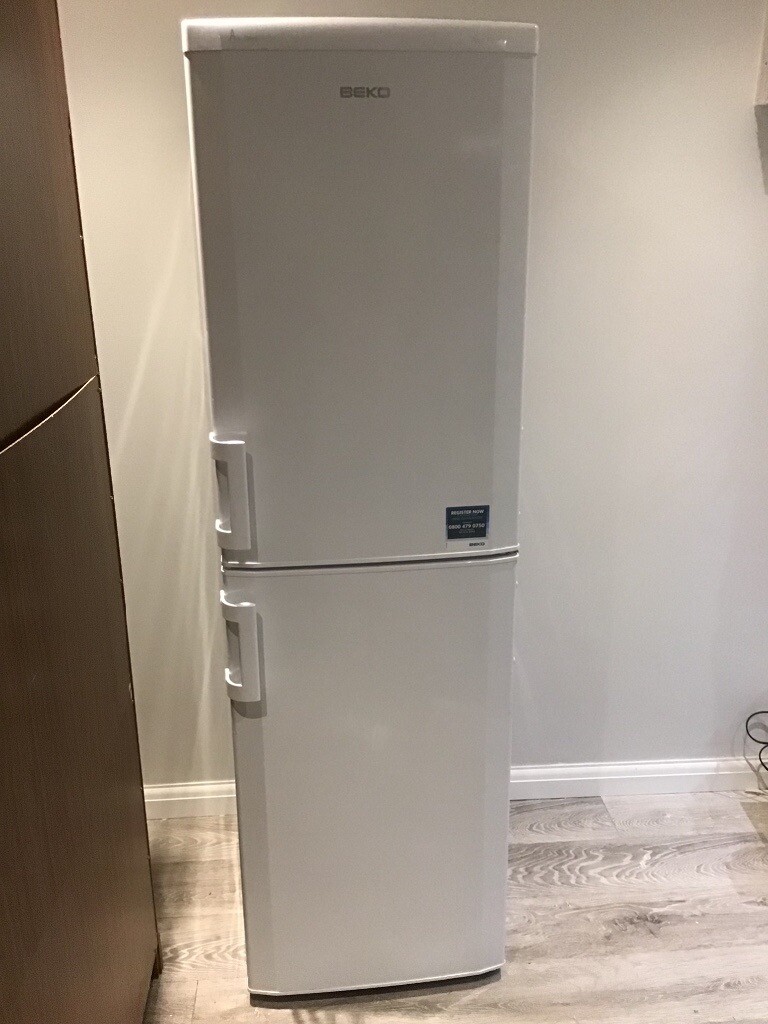 BEKO TALL FRIDGE FREEZER CXF5104W FROST FREE FREE STANDING in