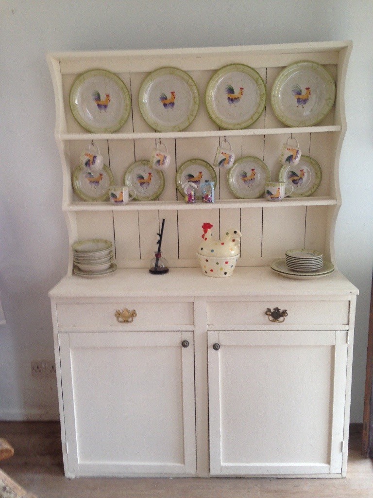 Lovely Cream Wooden Welsh Dresser In Kingsbridge Devon