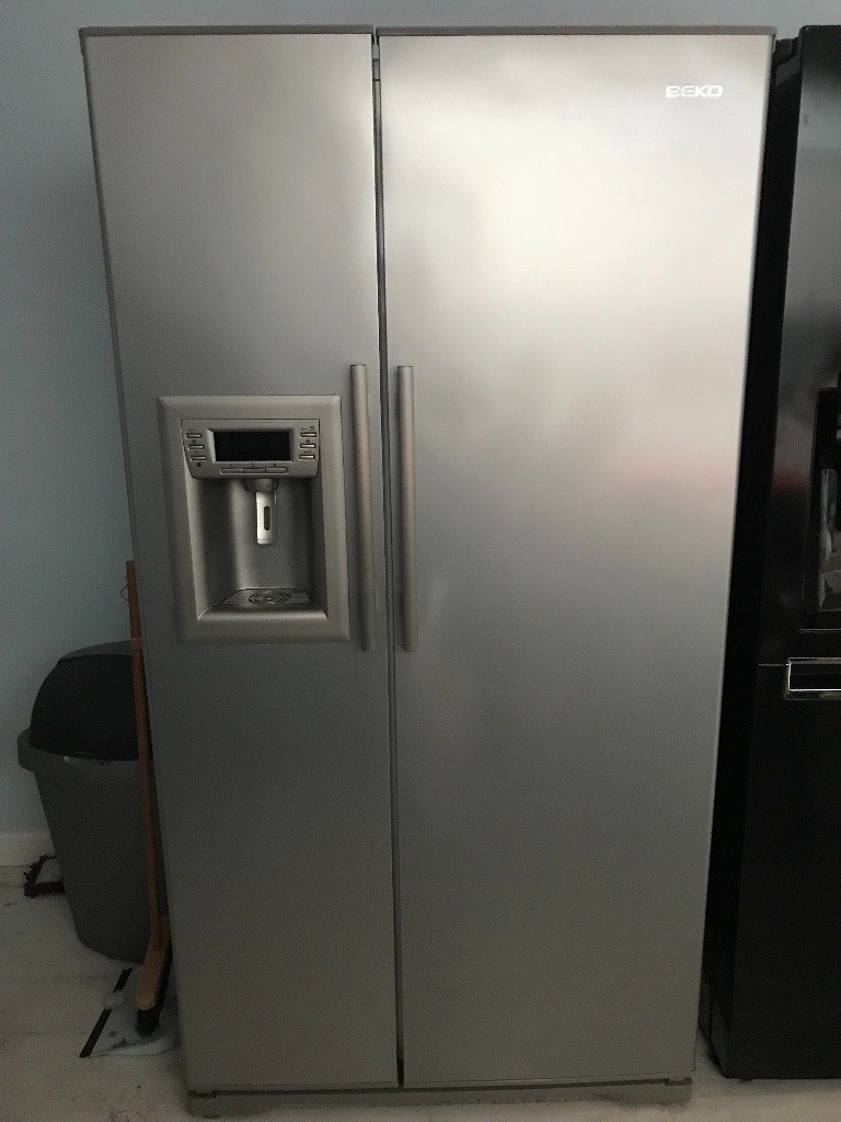 BEKO American Fridge Freezer. Plumbed appliance dispenser for water