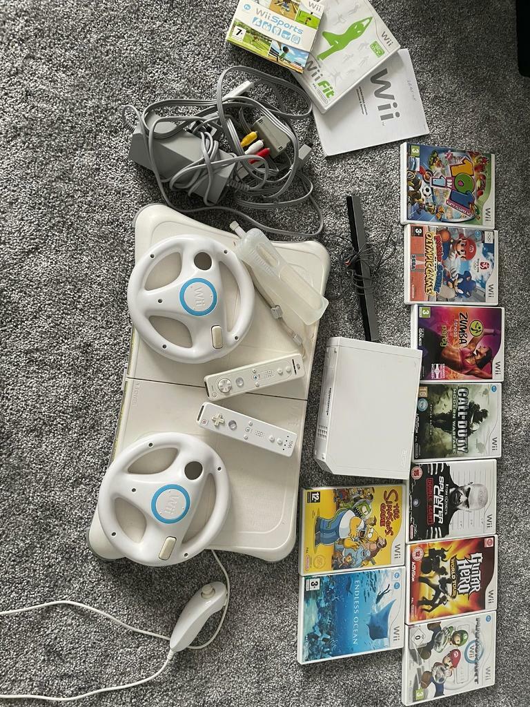 Nintendo Wii Console, balance board & games in Cinderford
