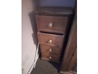 4 Draw Chest of Drawers 