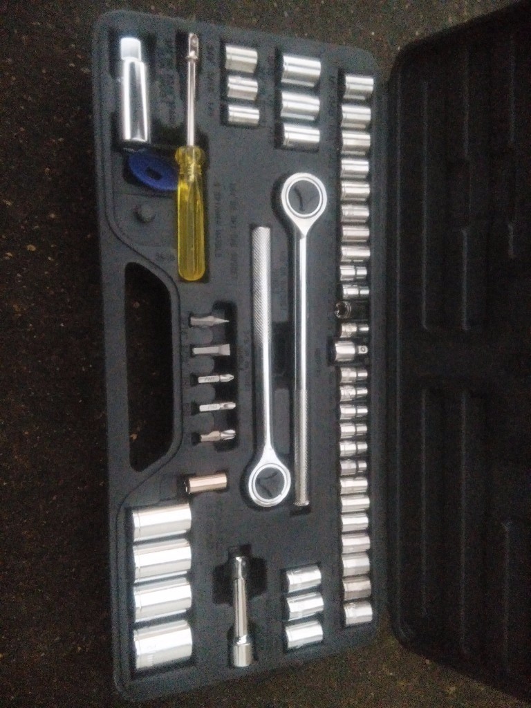 50-piece-1-4-3-8-and-1-2-socket-set-in-peterborough