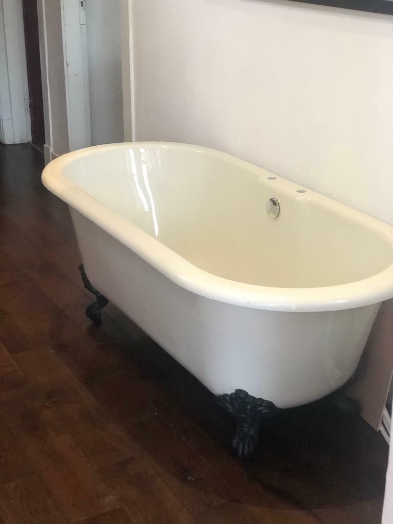 Roll top freestanding bath in Moortown, West Yorkshire Gumtree