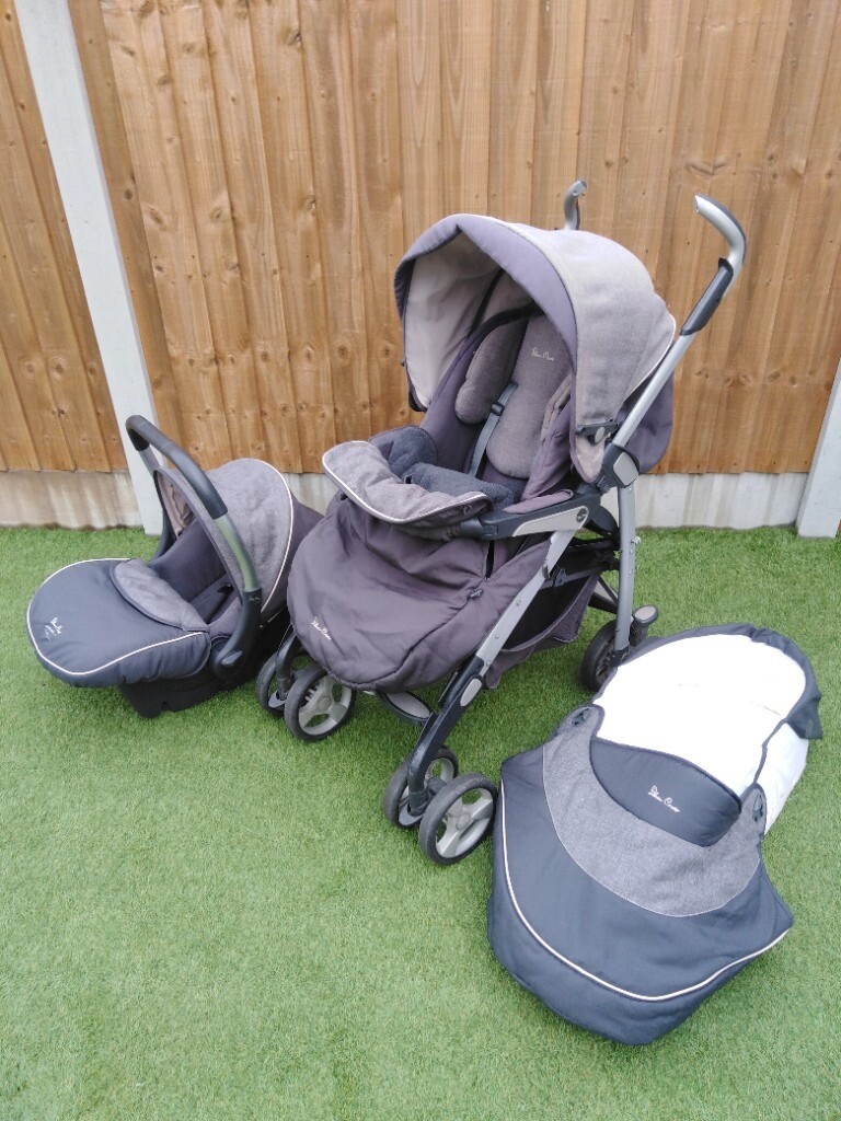 Silver Cross 3D Travel System Pram and Car Seat in Hasland