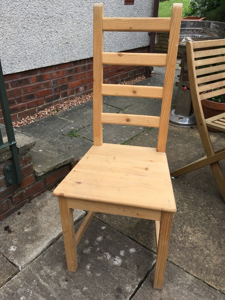 Chair. Wood / Pine. Unpainted and unvarnished. Ideal project. REDUCED